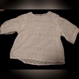 White lacy lace flowing floral blouse short sleeves